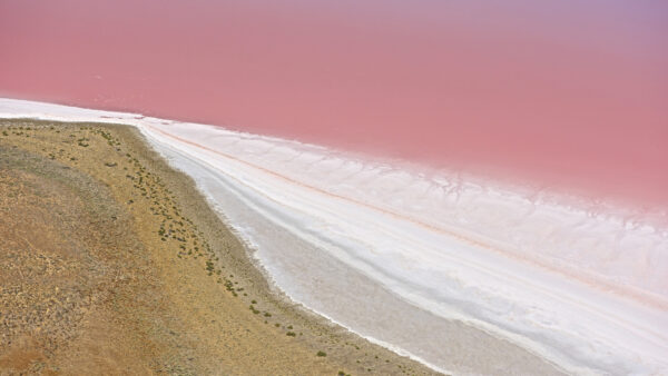 Kati-Thanda Lake Eyre